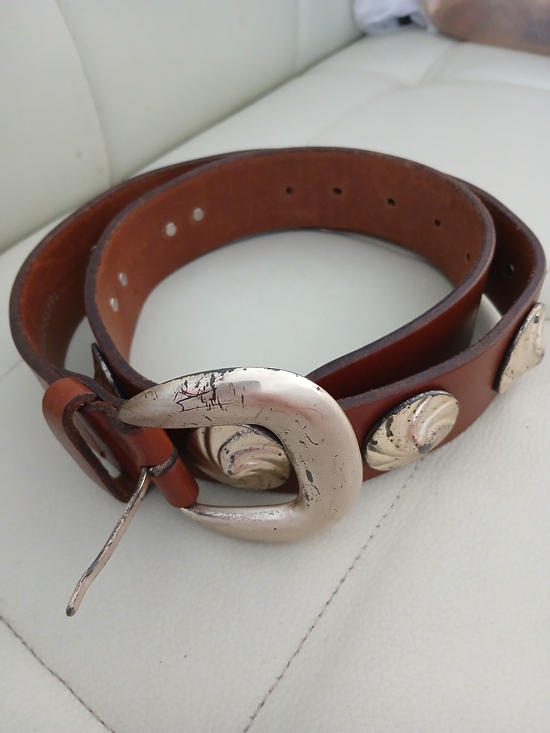 lourel Accessories - Brown Leather Belt with Silver-tone Conchos